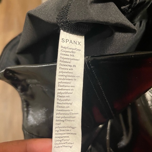 SPANXshape™ Faux Leather Patent Leggings Small - Picture 6 of 6